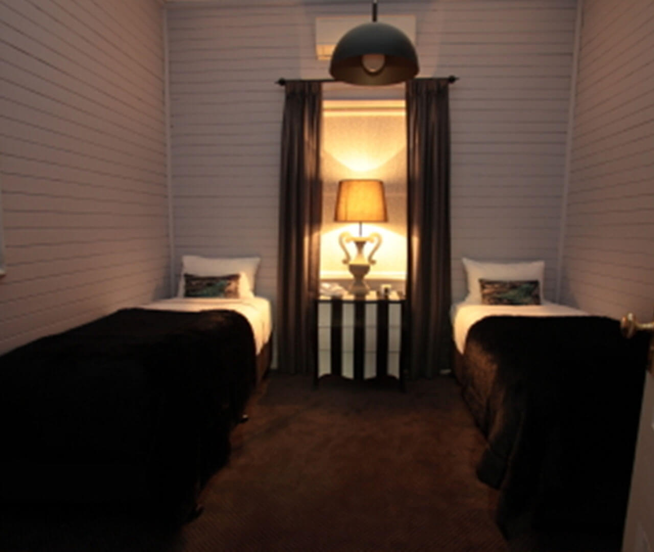 Pub-Cottage-Twin-Room-12